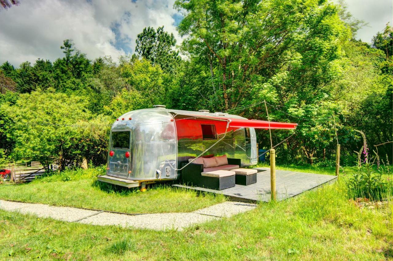 The Airstream Villa Penryn Exterior photo